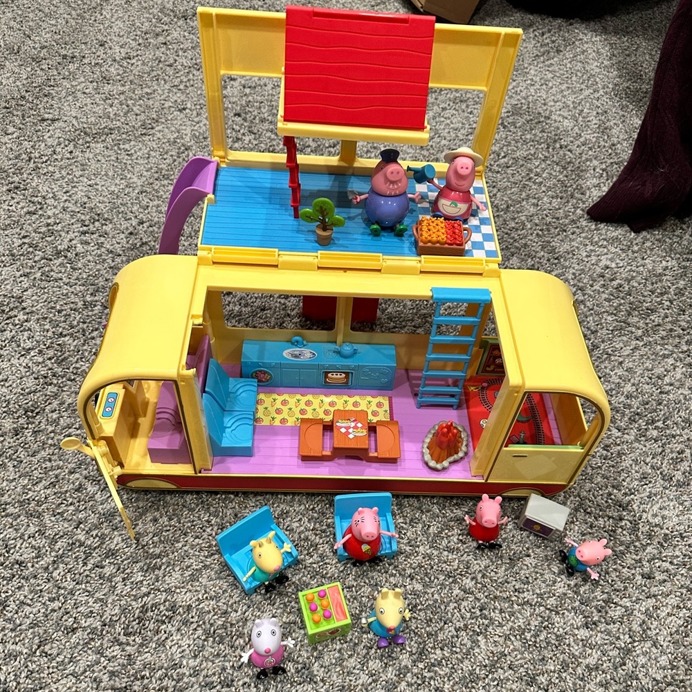 Peppa Pig Camper Van Lot with Characters